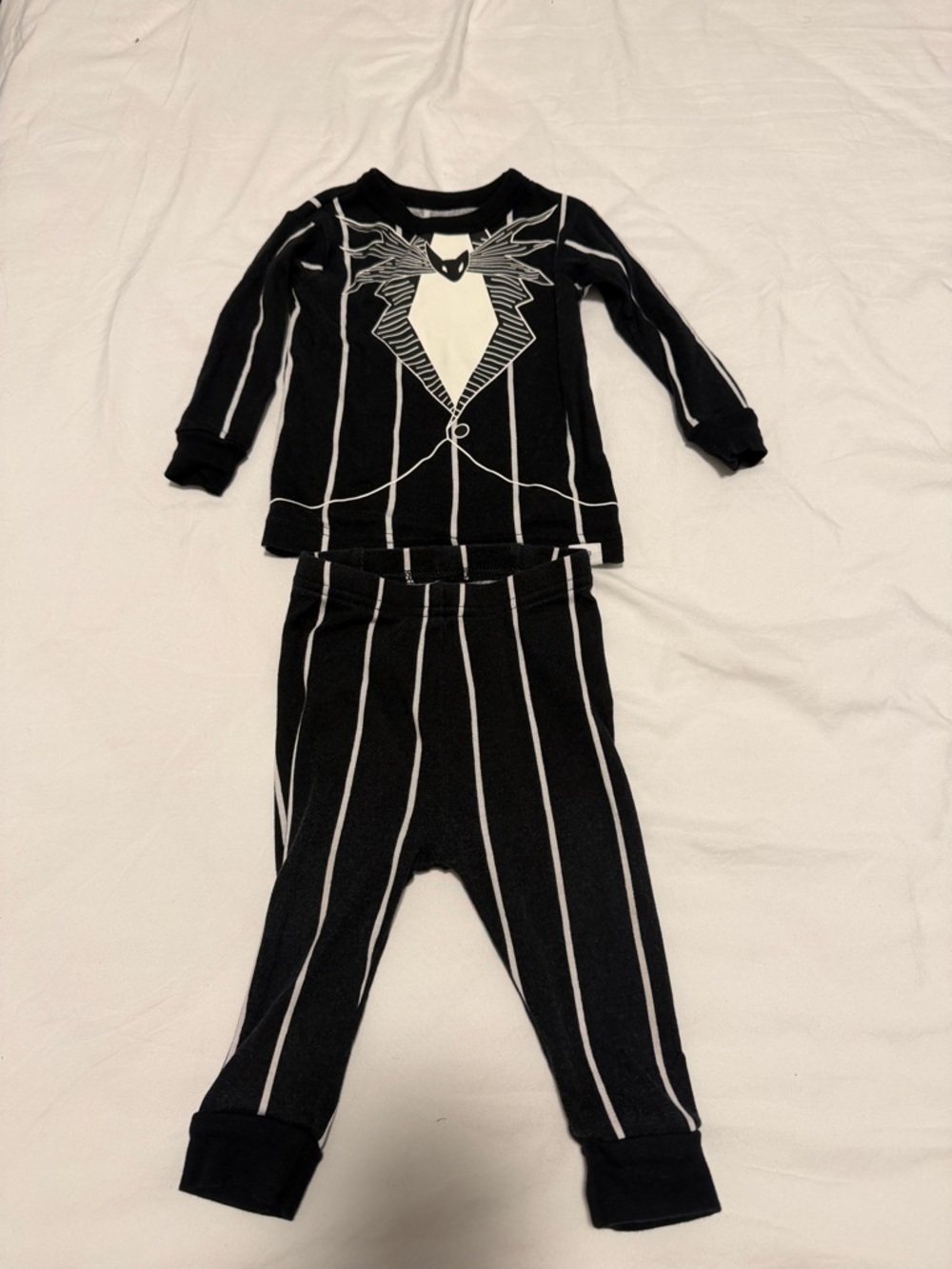 The nightmare before Christmas Striped Pajamas with Tuxedo Print baby 6-12months